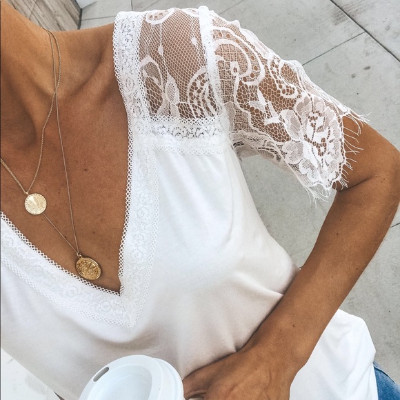 Gorgeous lace sleeve detail tee in ivory - Picture 3 of 7